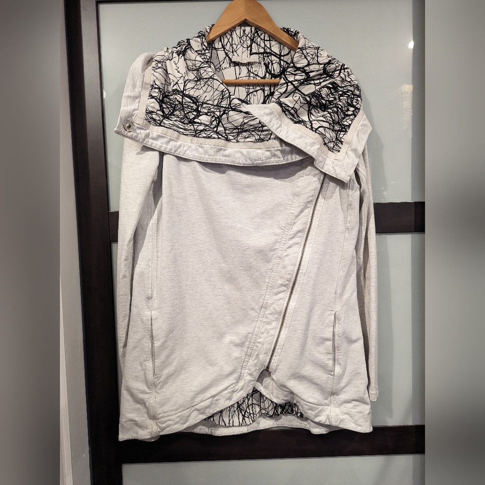 lululemon athletica White and Black Jacket